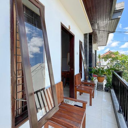 Adi Surya Guest House Семиняк Екстериор снимка