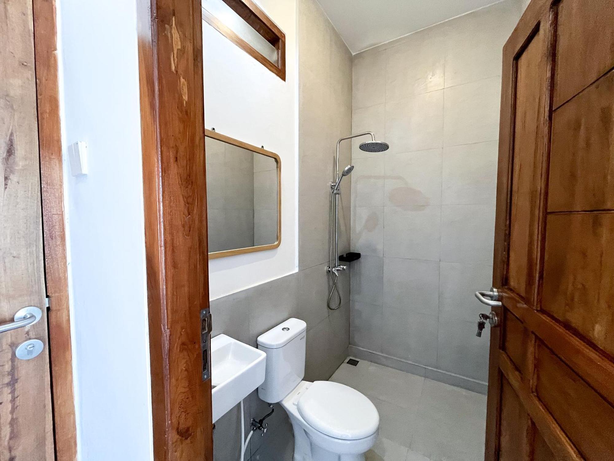 Adi Surya Guest House Семиняк Екстериор снимка