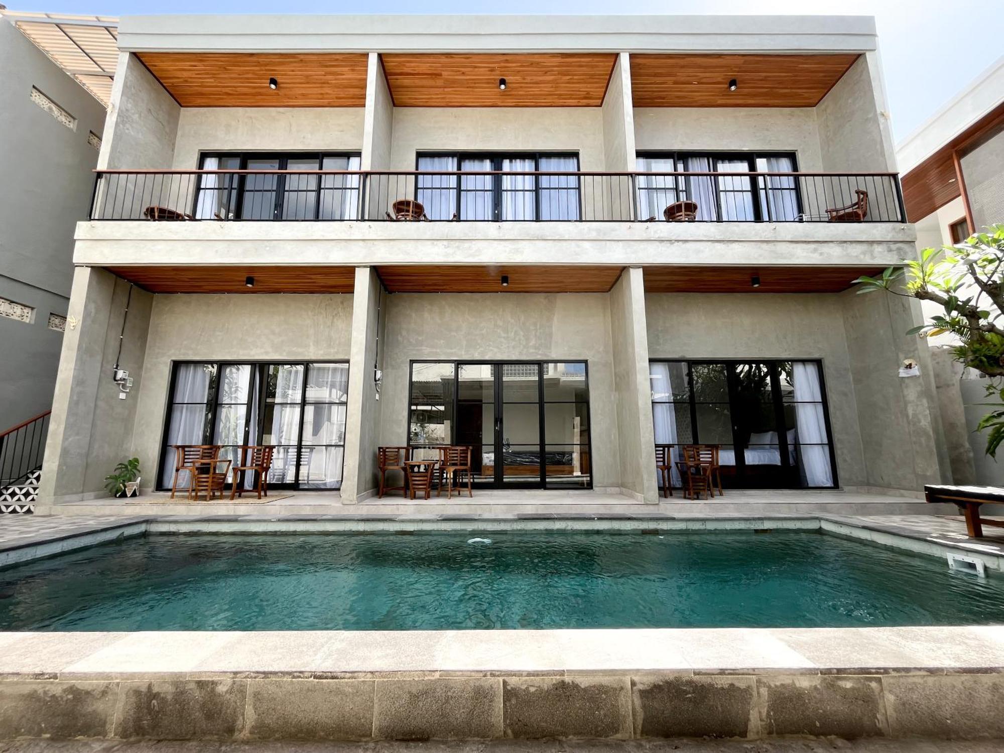 Adi Surya Guest House Семиняк Екстериор снимка