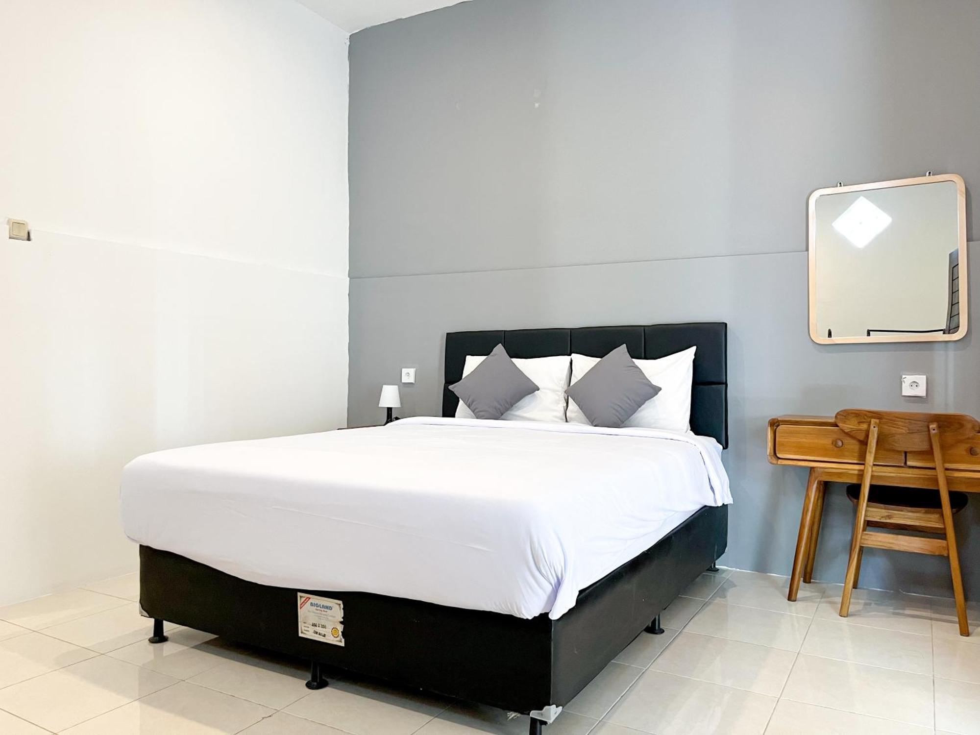 Adi Surya Guest House Семиняк Екстериор снимка
